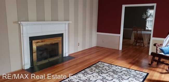Foto del edificio - 4 br, 2 bath House - 2102 N. Chestnut Street