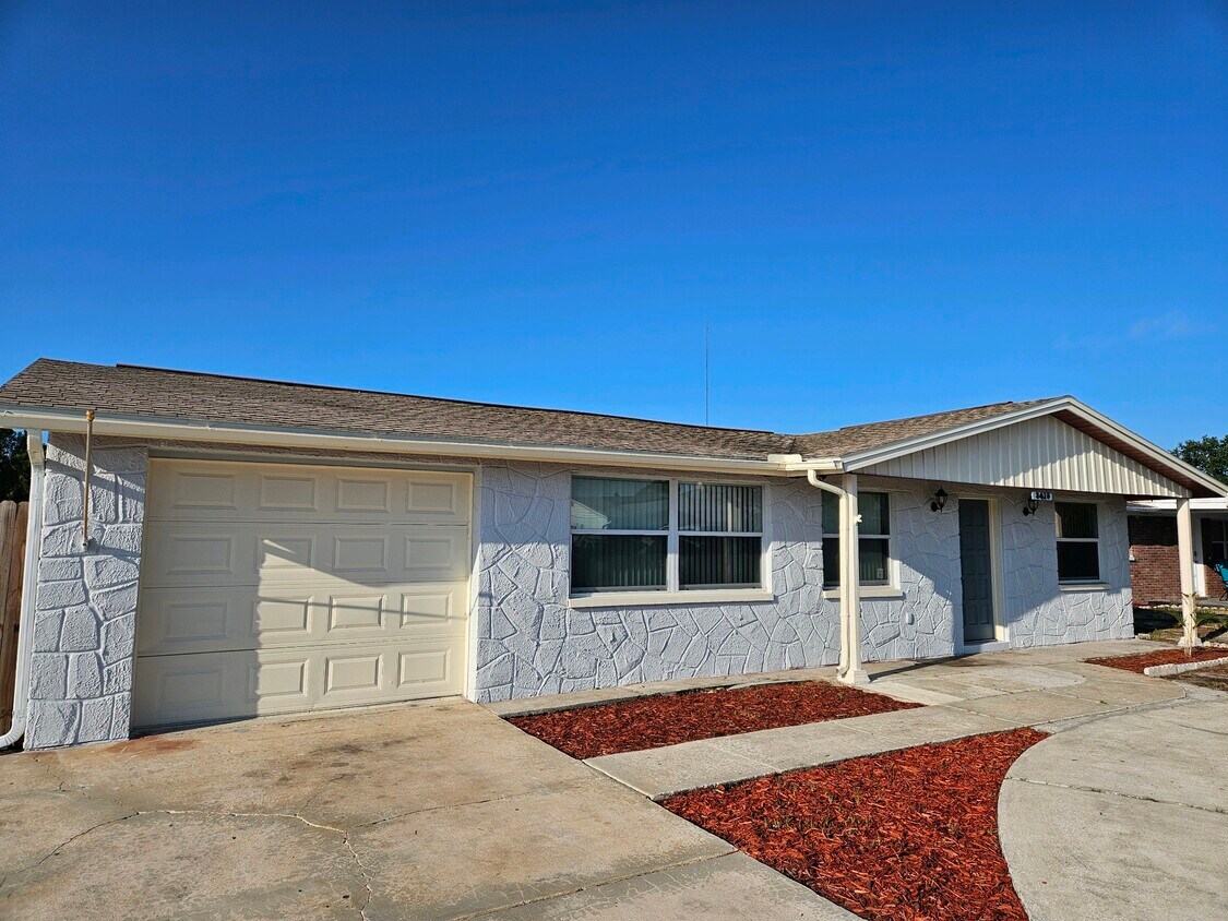 Foto principal - 3410 Eisenhower Dr