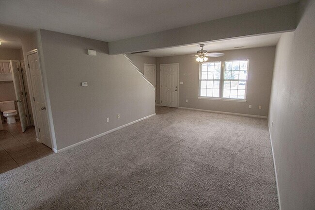 Building Photo - 4006 Snowy Owl Dr