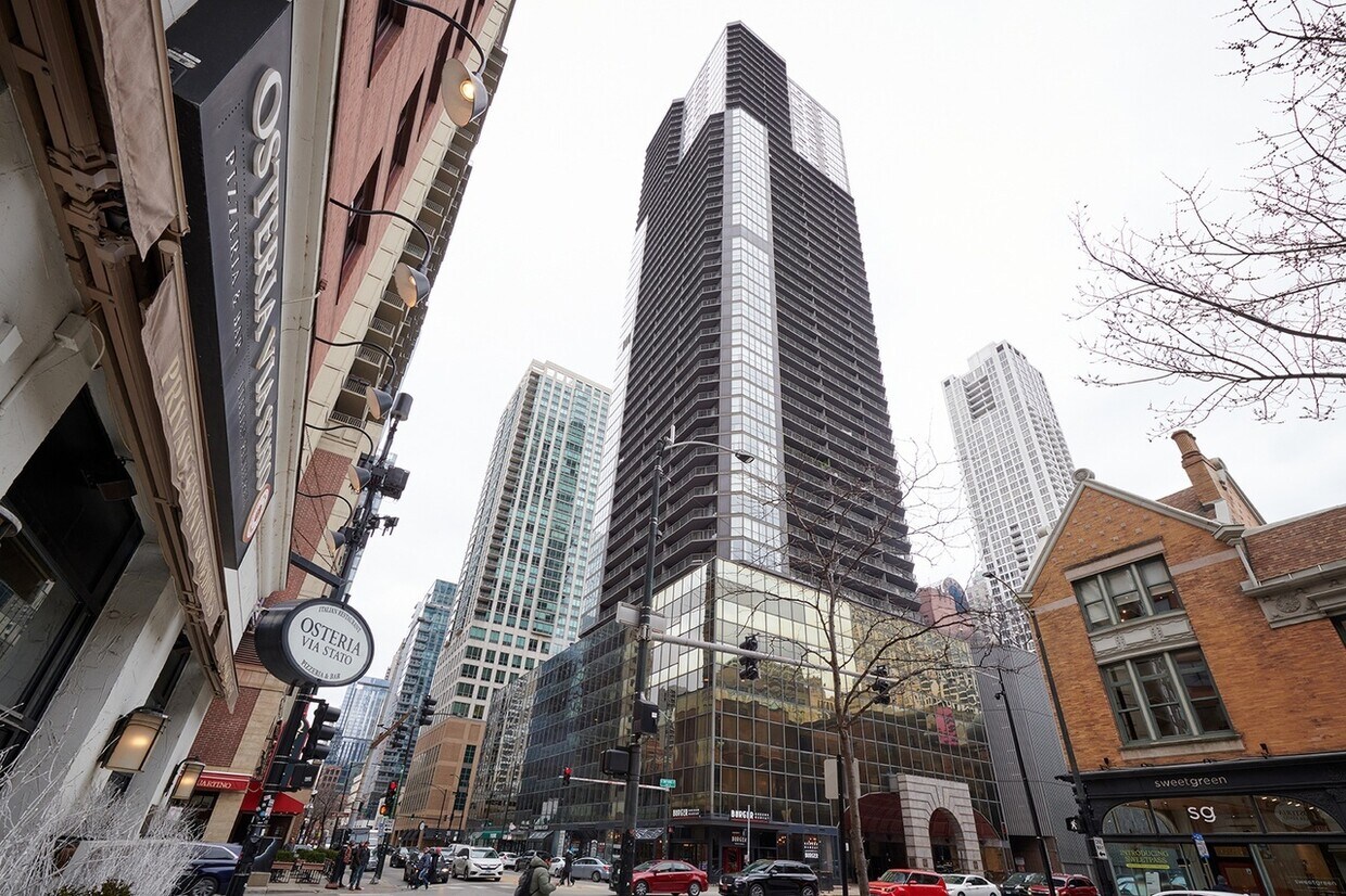 Foto principal - 10 E Ontario St