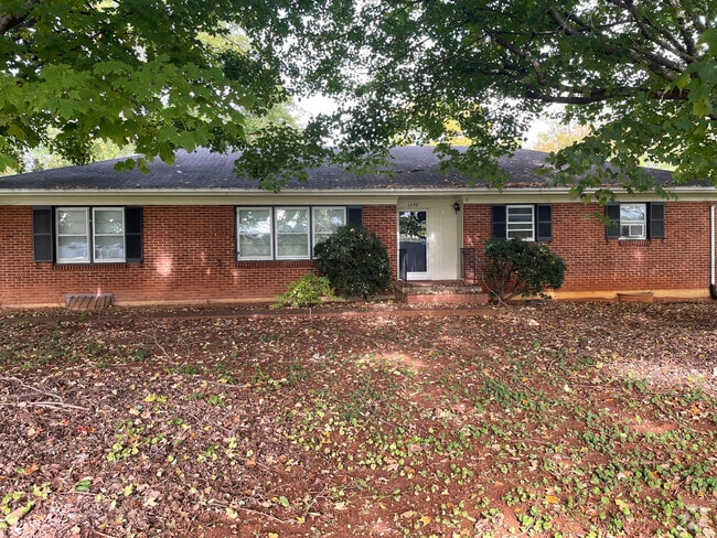 Building Photo - 1240 Burnbridge Rd