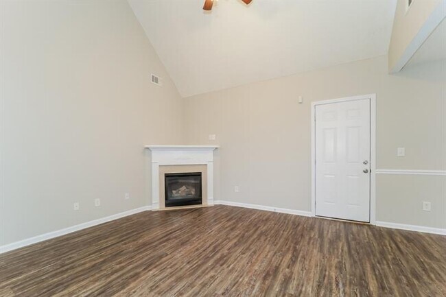 Building Photo - 1570 New Orleans Way