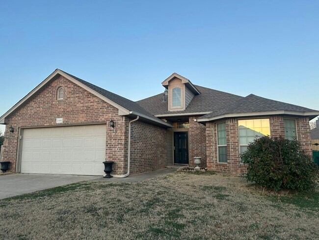 Foto del edificio - 2400 Rookhaven Ln