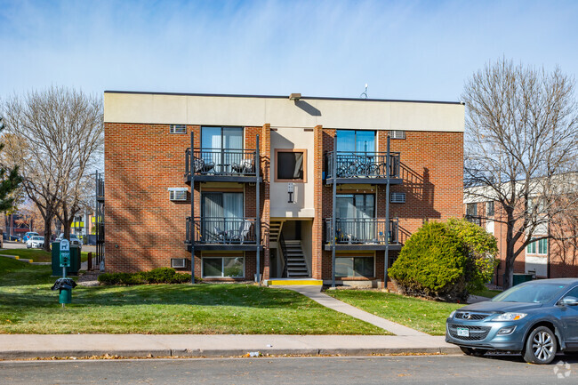 Foto del edificio - Seven Springs Condos
