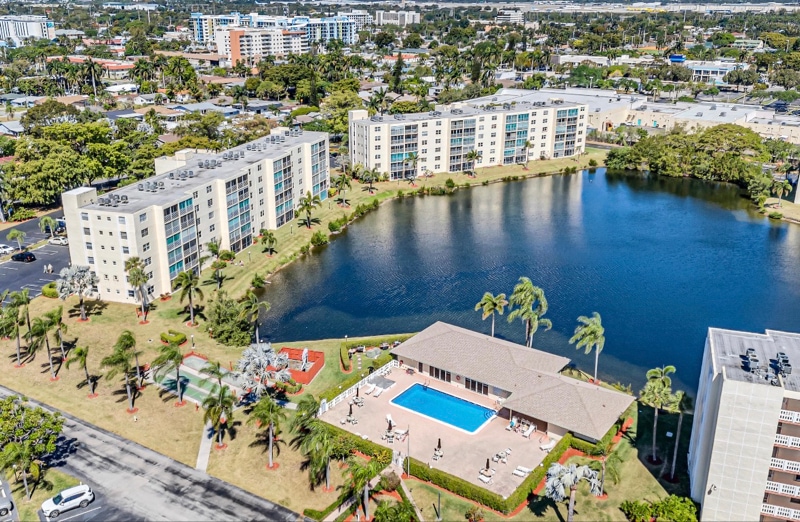 Photo - 311 SE 3rd St (Dania Beach, FL)