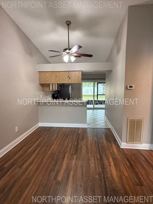 Foto del edificio - Stylish 2-Bed, 2-Bath Villa in the Heart o...
