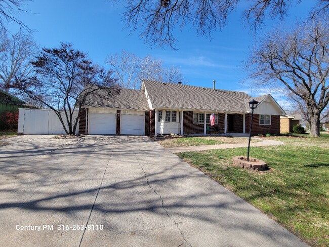 Building Photo - 4235 Janesville St