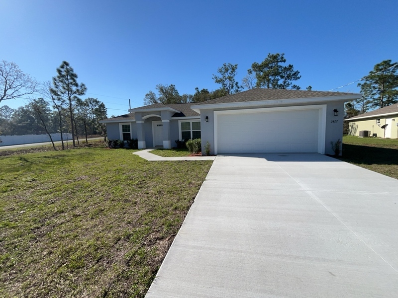 Foto principal - 2422 W Pinegrove Dr