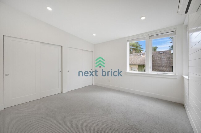 Foto del edificio - Stylish New 2 Bed & 2 Bath Townhouse for Rent
