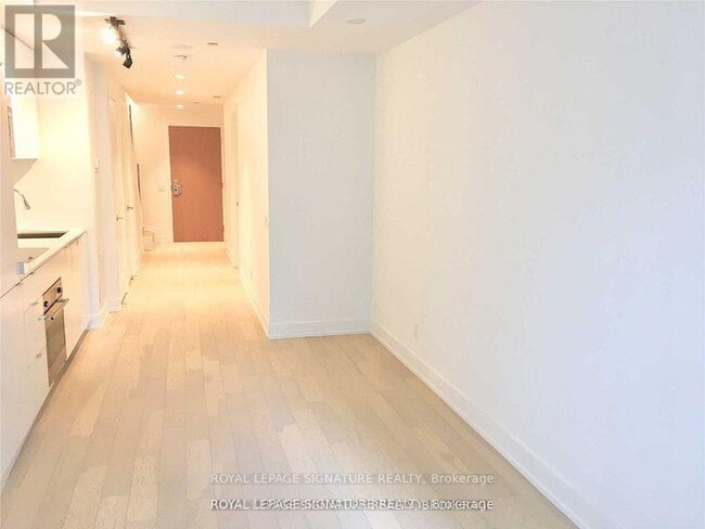 Photo du bâtiment - 7 Grenville St