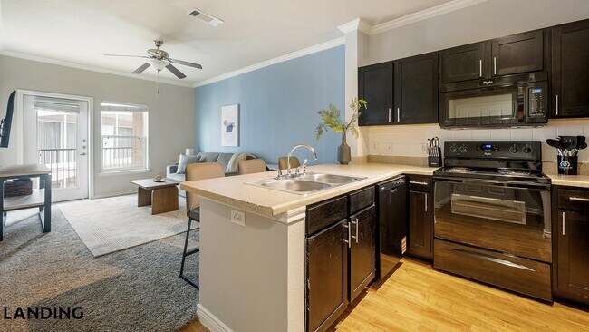 Building Photo - 522 Hancock Ave