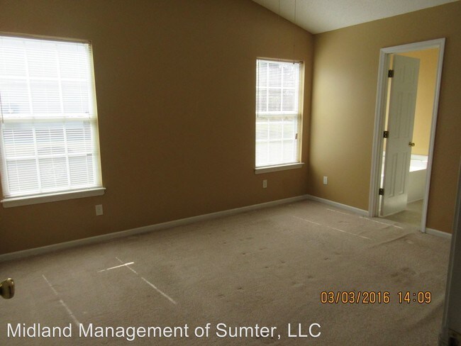 Foto del edificio - 696 White Pine Way