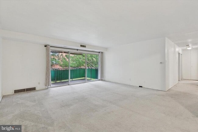 Foto del edificio - 118 Drummers Ln