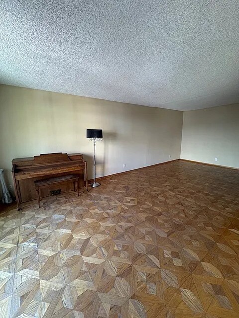 Foto del edificio - 1735 N Fuller Ave