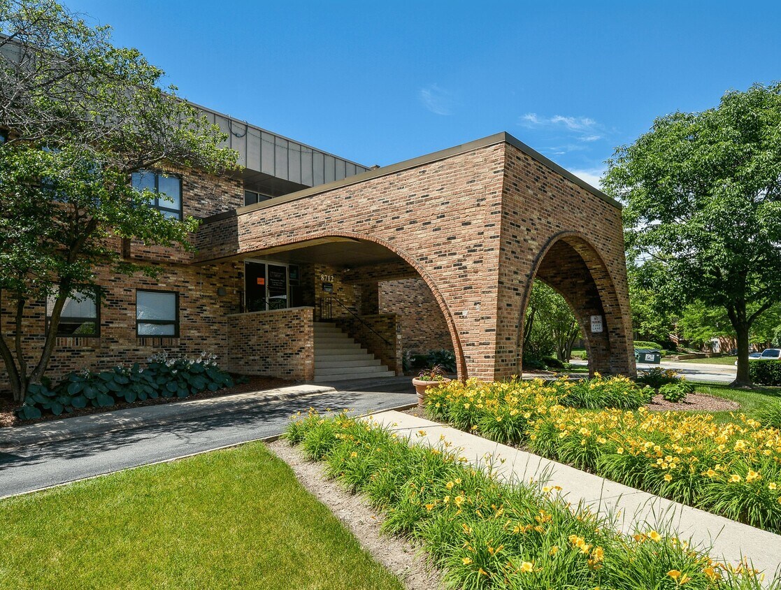 Willow Hill Apartments 8712 S 87th Ter Justice, IL Apartments for