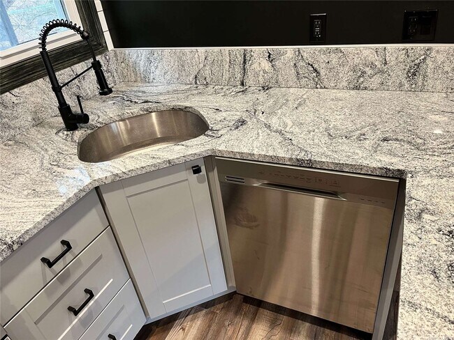 Foto del edificio - 37 Mt Sinai Ave