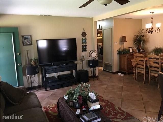Primary Photo - 2 br, 1 bath Condo - 1722 N Oak Knoll