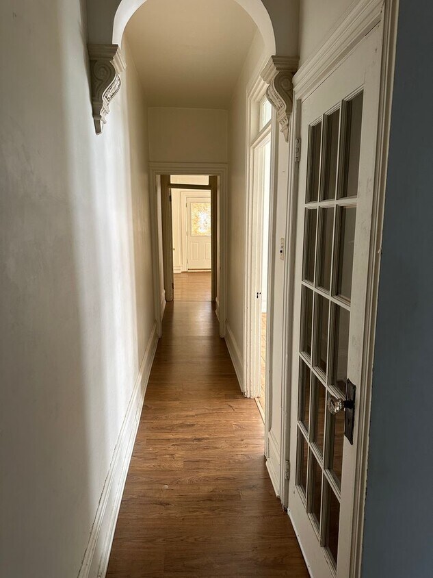 Primary Photo - 825 Columbia Avenue
