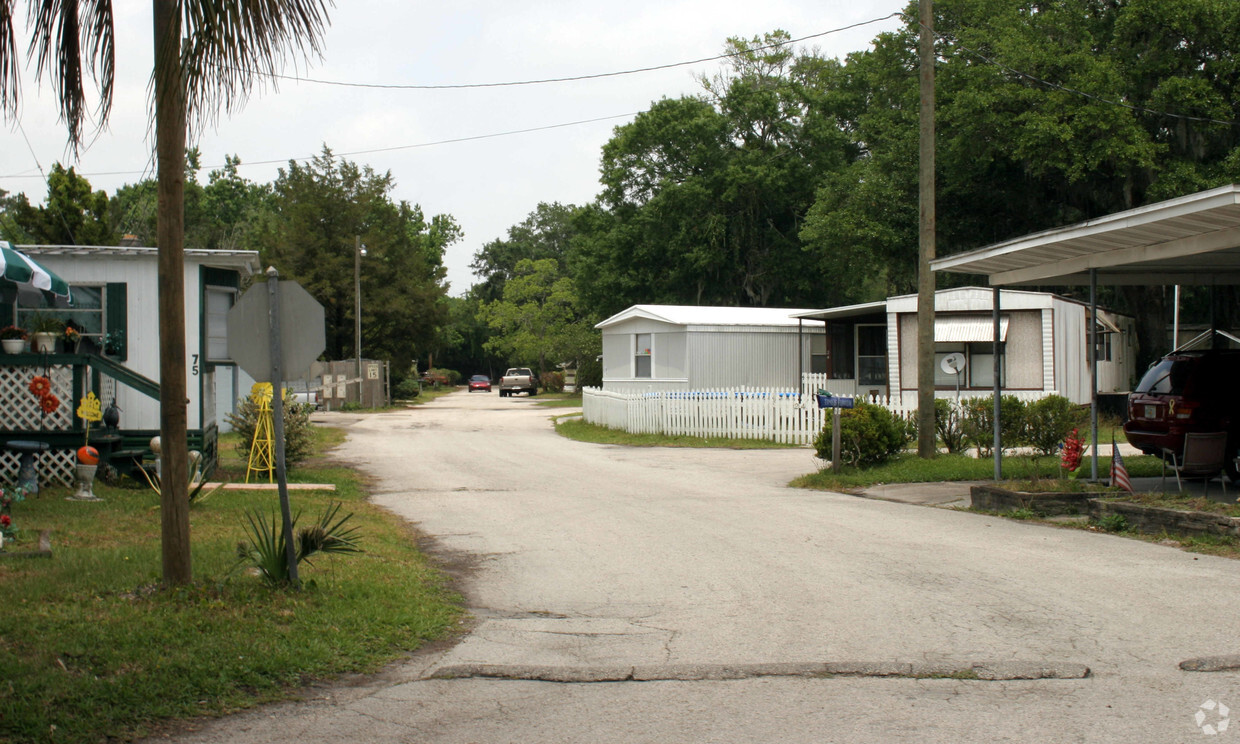 Building Photo - Pine Oak Mobile Home Park