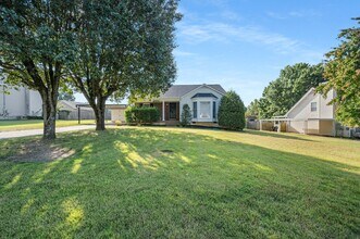 Building Photo - 1503 Stone Hill Rd
