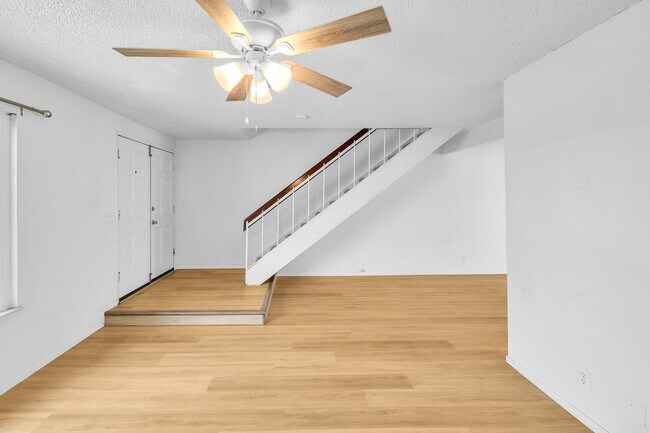 Building Photo - 600 Pamela Kay Ln