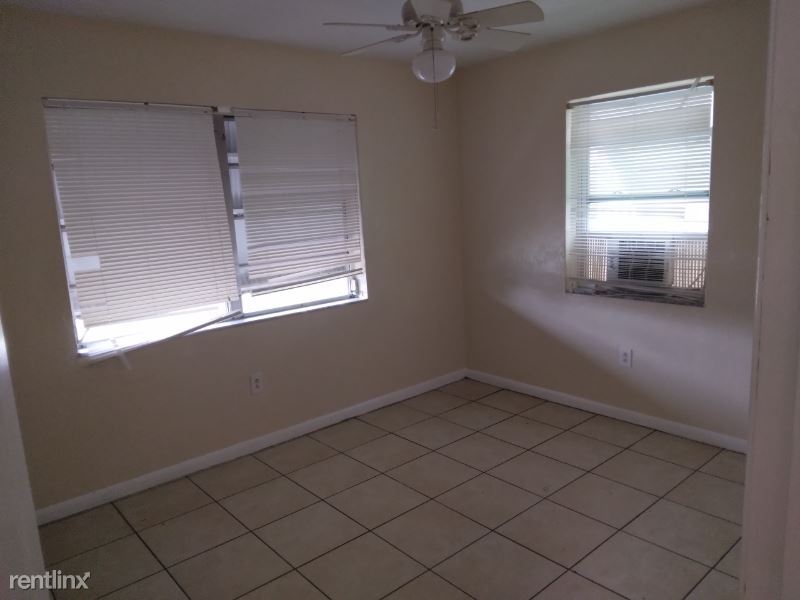 Building Photo - 3 br, 1 bath House - 22138 BELINDA AVE
