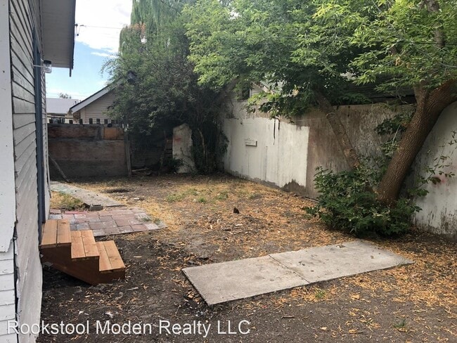 Building Photo - 2 br, 1 bath House - 1226 Division