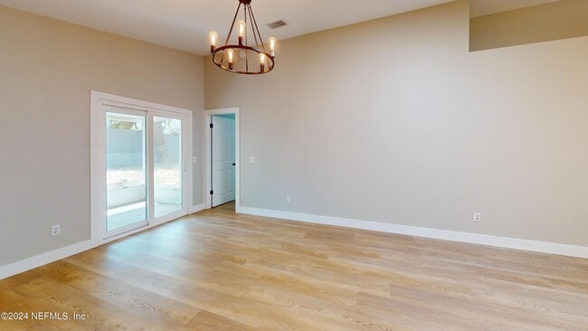 Building Photo - 162 Las Palmas Ln