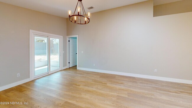 Foto del edificio - 162 Las Palmas Ln