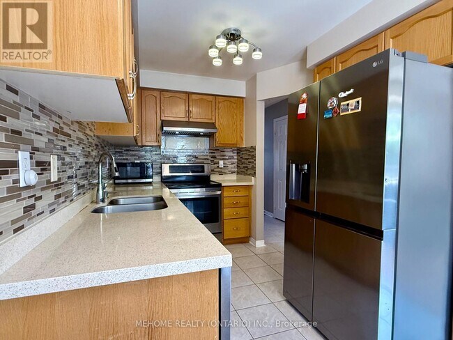 Building Photo - 123 Rideau Dr