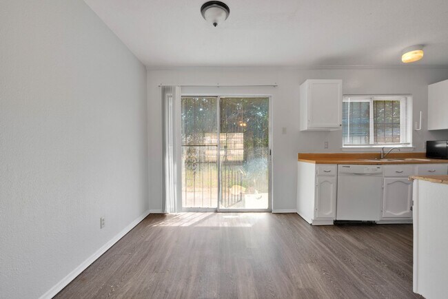 Foto del edificio - AFFORDABLE Single Story Rental Home on Old...
