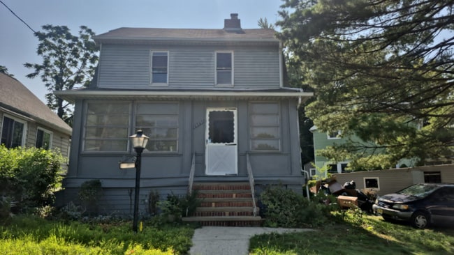 Building Photo - 4745 Blythin Rd
