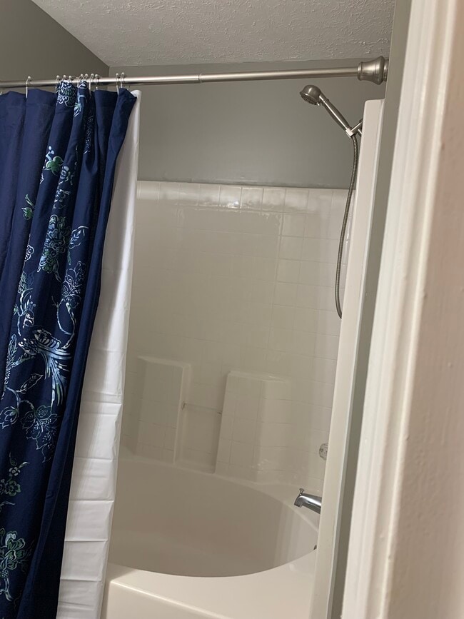 Strong water pressure - 2542 Sonar St