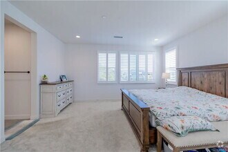 Building Photo - 339 Baluster