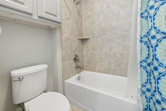 Building Photo - 9018 Meacom Dr