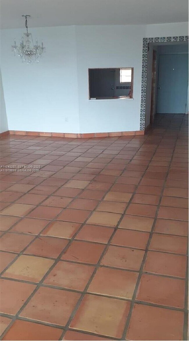 Foto del edificio - 1750 NE 191st St