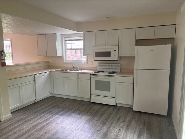 Foto del edificio - Townhome: 3 Bedroom 2.5 bath
