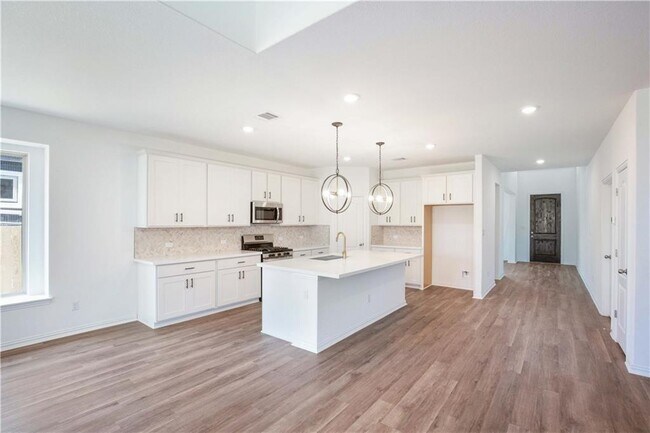 Building Photo - 17913 Clairess Ln