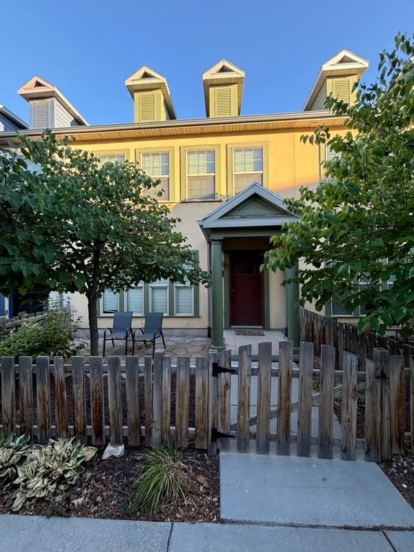 Building Photo - 860 Cecina Ct
