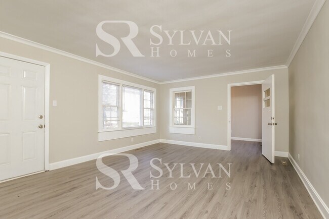 Foto del edificio - Right Around the Corner, Near Everywhere Y...
