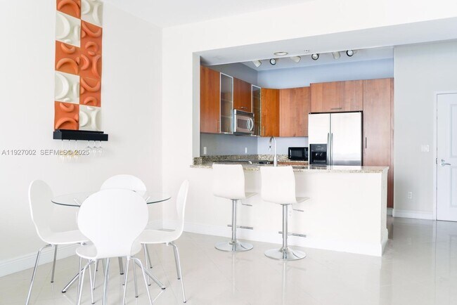 Foto del edificio - 1945 S Ocean Dr