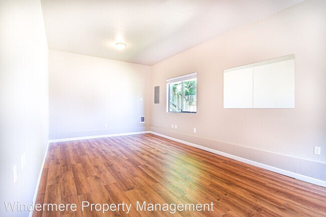 Building Photo - 3 br, 2 bath House - 5529 Lowell Rd