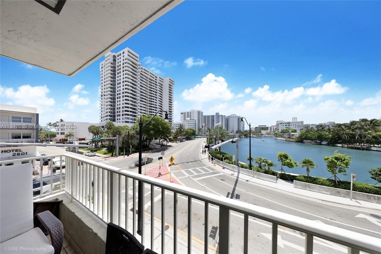Photo - 2600 Collins Ave (Miami Beach, FL)