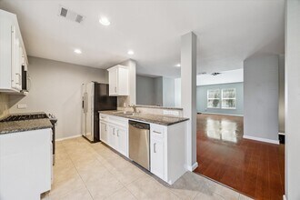 Building Photo - 2219 Runnels St Building Photo - 2219 Runnels St