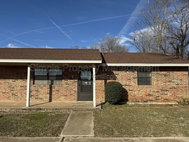 Photo - 2435 Clarke St Townhome