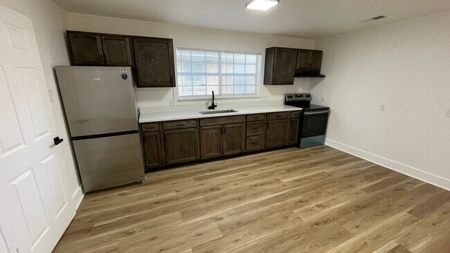 Building Photo - Charming 3 Bedroom Home in North Little Rock
