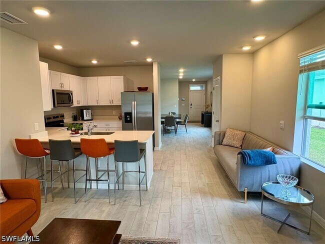 Building Photo - 11210 Sunset Preserve Dr