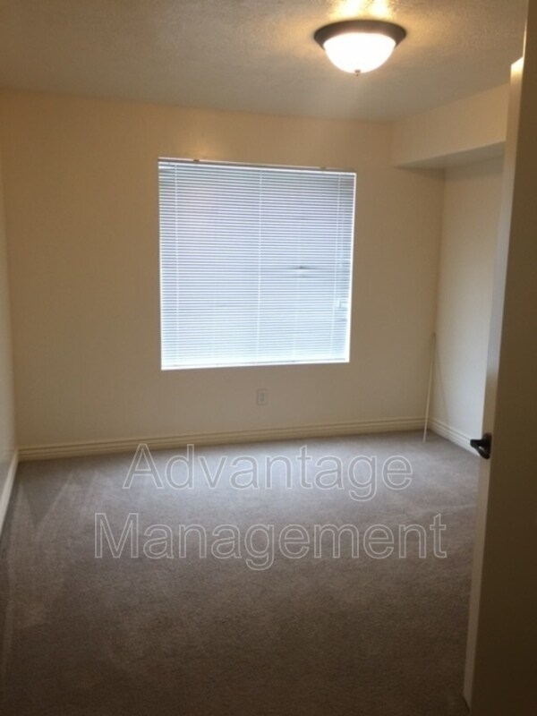 Building Photo - 317 S 1000 W
