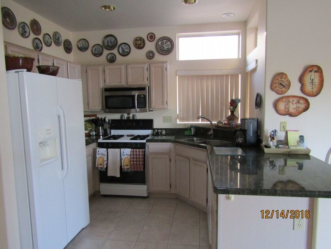 Foto del edificio - 13620 W Robertson Dr