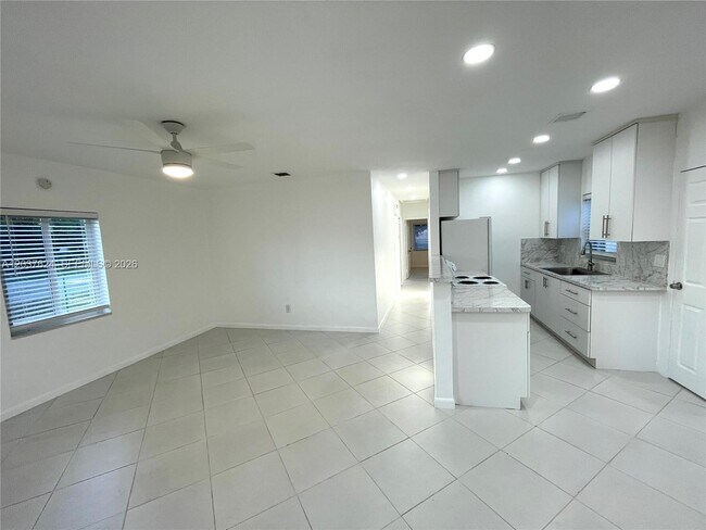 Foto del edificio - 1501 NE 173rd St